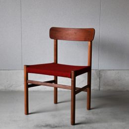 01の椅子