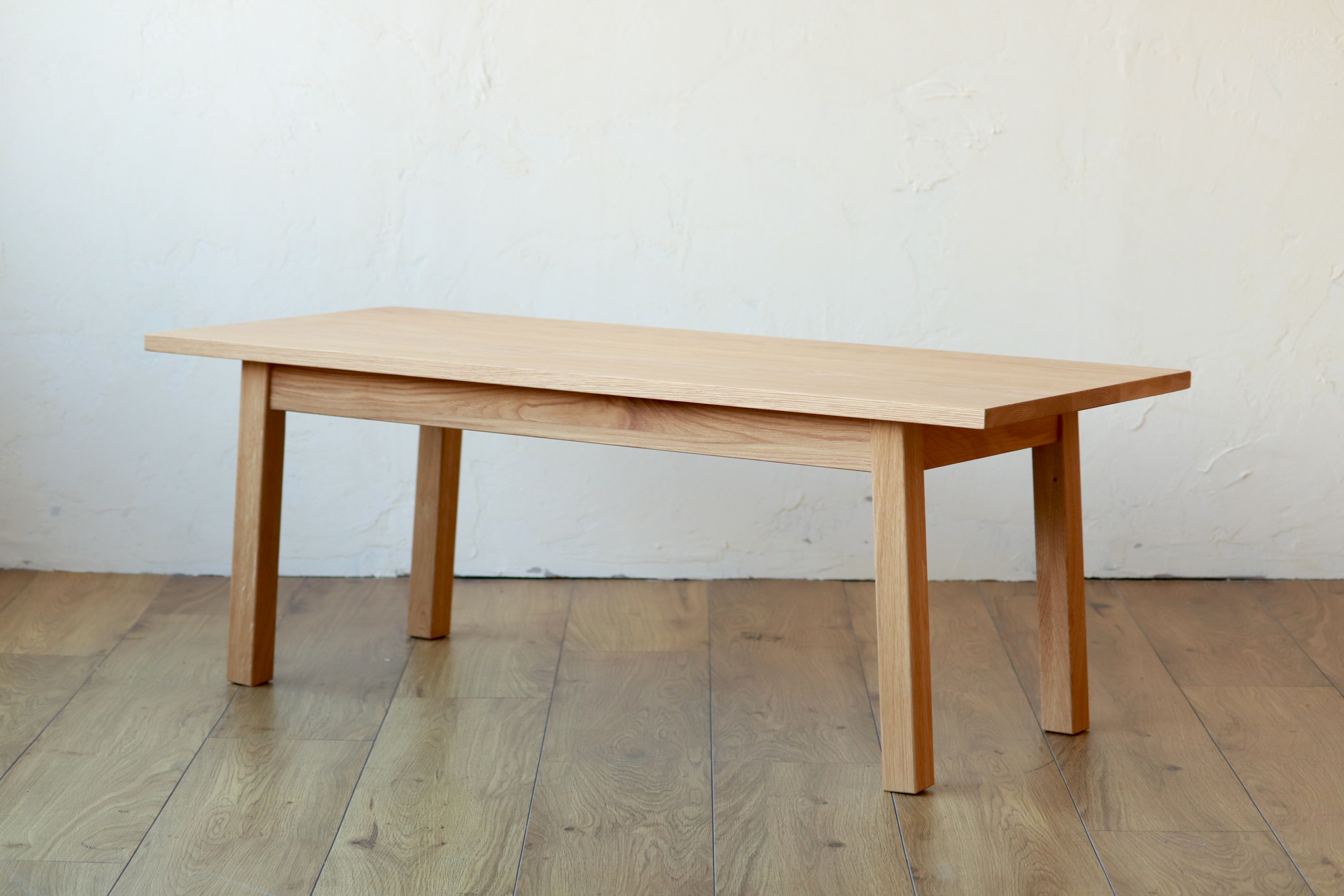 不朽の意味を持つEathan Table