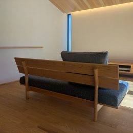 RENSEYディティールのブラックチェリー無垢材