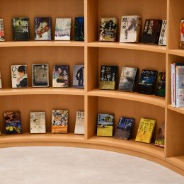 超大型造作本棚！！