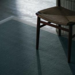 離れられなくなるウールラグ