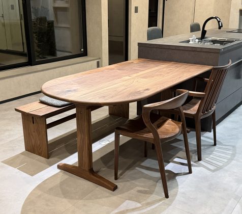 人気急上昇中ダイニングテーブル