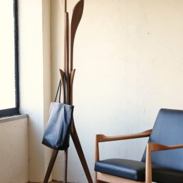 暮らしにちょうどいいハンガースタンド