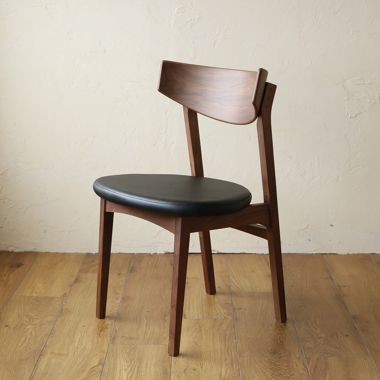 Easy to buy Chair-D-Walnut