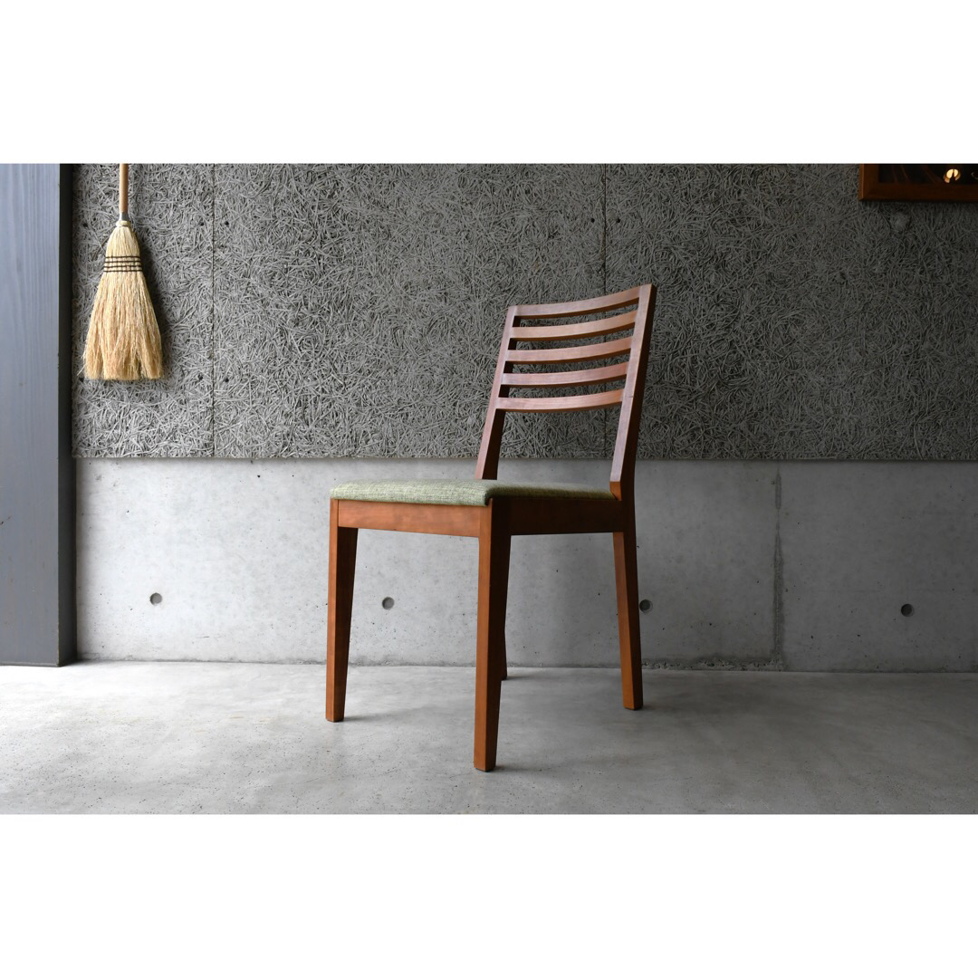HS Chair