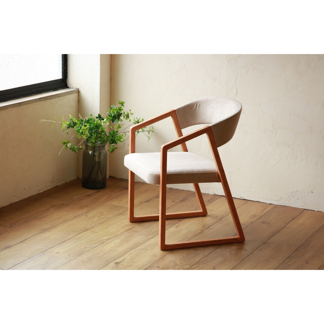 D Chair