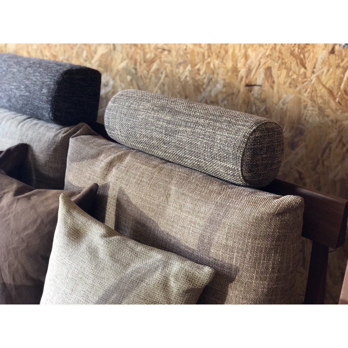 SOLID HEADREST SRA012